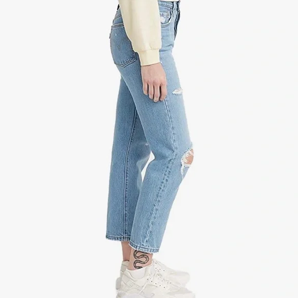 Levi’s 501 Crop Jeans - Picture 2 of 3